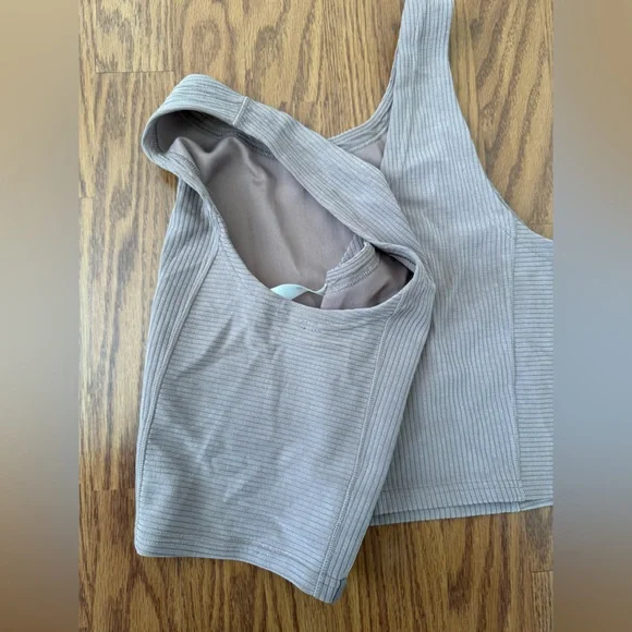 Lululemon Ribbed Softstreme Cropped Tank Top in Taupetastic NWOT Size 12 - Picture 5 of 12
